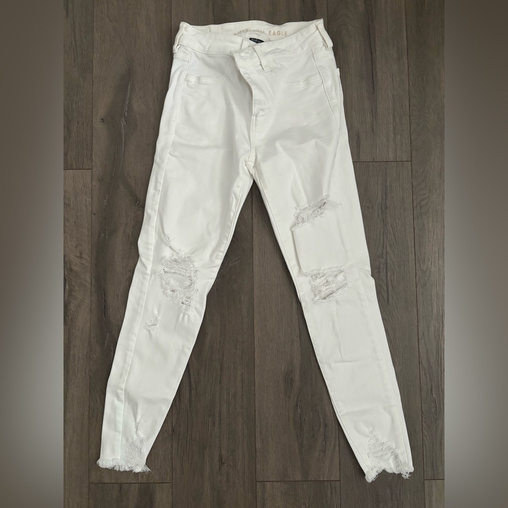 women’s skinny ripped jeans